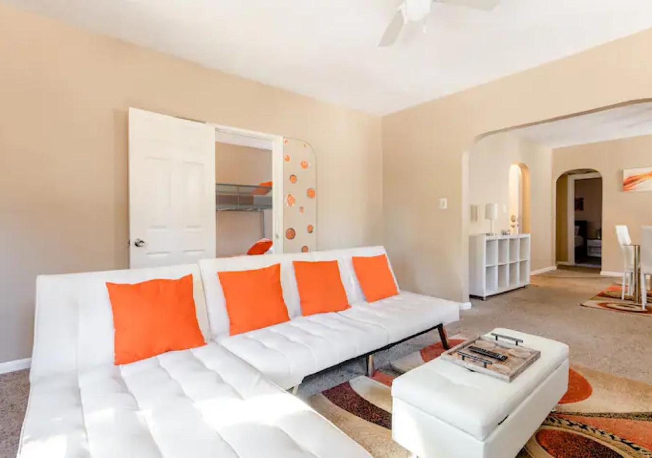 La Naranja Retreat - Cozy Duplex Near Downtown With Parking, 300 Mb Wifi & Self Check In Villa Cleveland Buitenkant foto