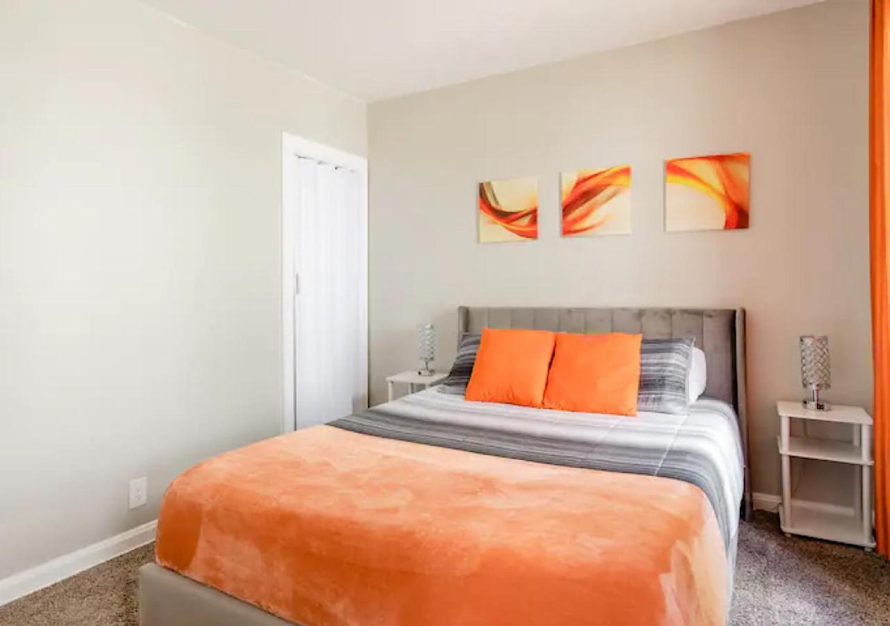 La Naranja Retreat - Cozy Duplex Near Downtown With Parking, 300 Mb Wifi & Self Check In Villa Cleveland Buitenkant foto