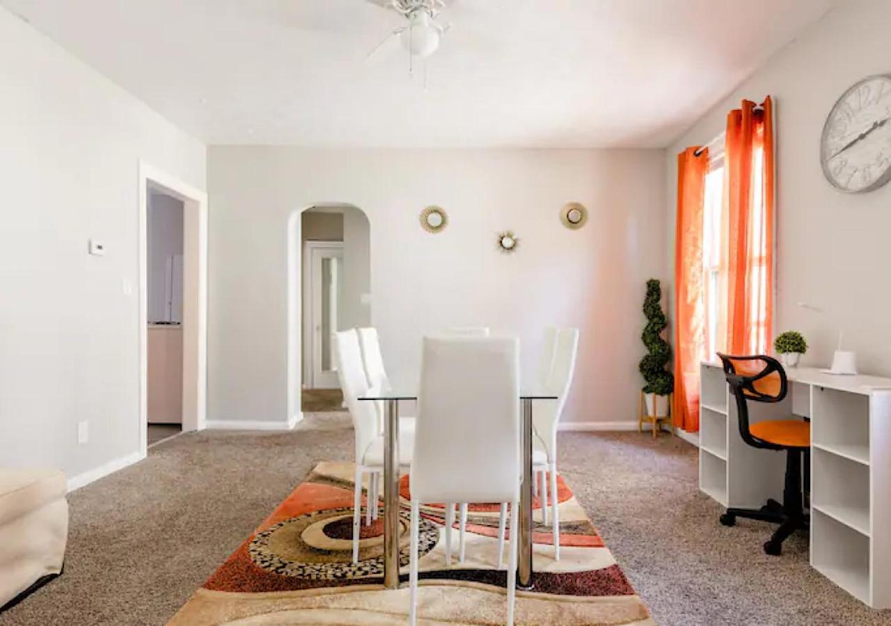 La Naranja Retreat - Cozy Duplex Near Downtown With Parking, 300 Mb Wifi & Self Check In Villa Cleveland Buitenkant foto