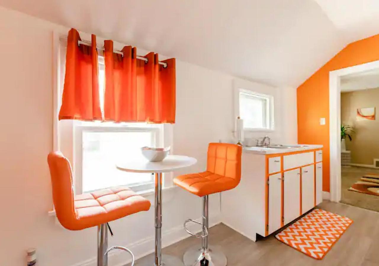 La Naranja Retreat - Cozy Duplex Near Downtown With Parking, 300 Mb Wifi & Self Check In Villa Cleveland Buitenkant foto