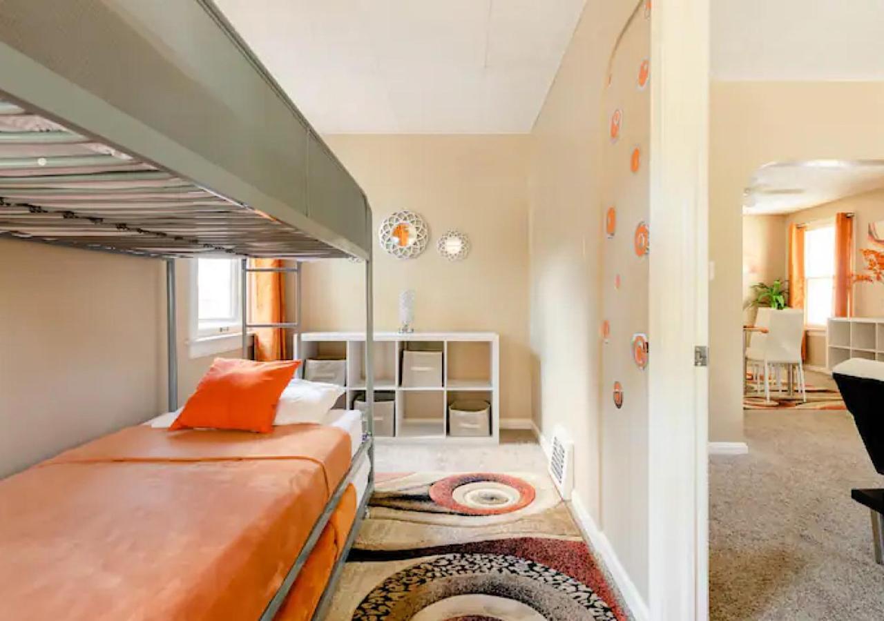 La Naranja Retreat - Cozy Duplex Near Downtown With Parking, 300 Mb Wifi & Self Check In Villa Cleveland Buitenkant foto