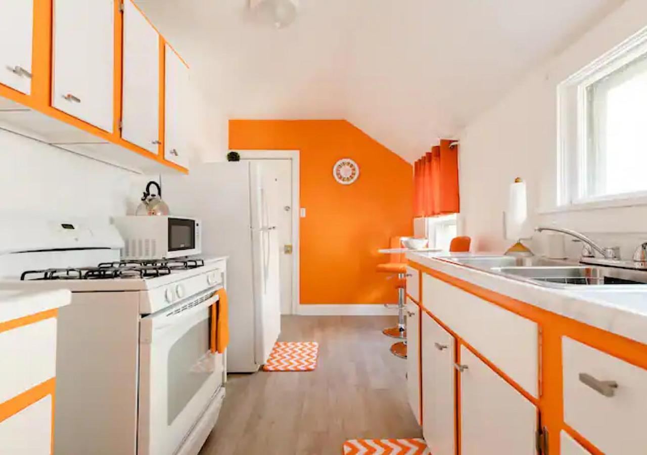 La Naranja Retreat - Cozy Duplex Near Downtown With Parking, 300 Mb Wifi & Self Check In Villa Cleveland Buitenkant foto